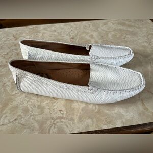 Driver Club USA, Hampton‎ White Textured Moccasins leather size 9 in perfect